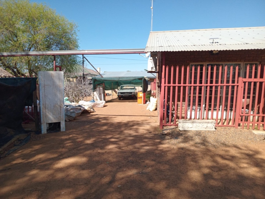 7 Bedroom Property for Sale in Bloemhof North West